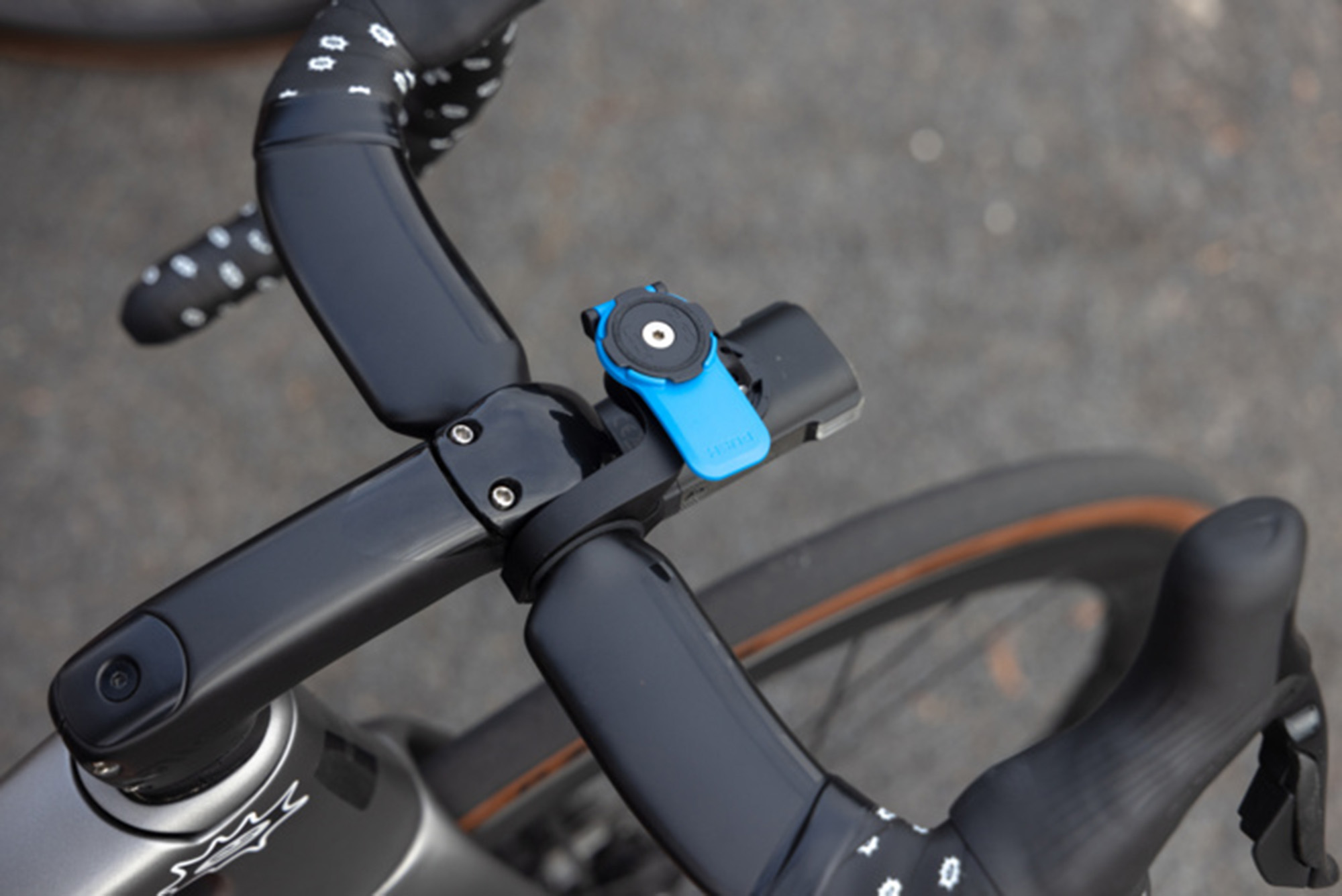 Quad Lock V3 Utgående frammontering Figur 2