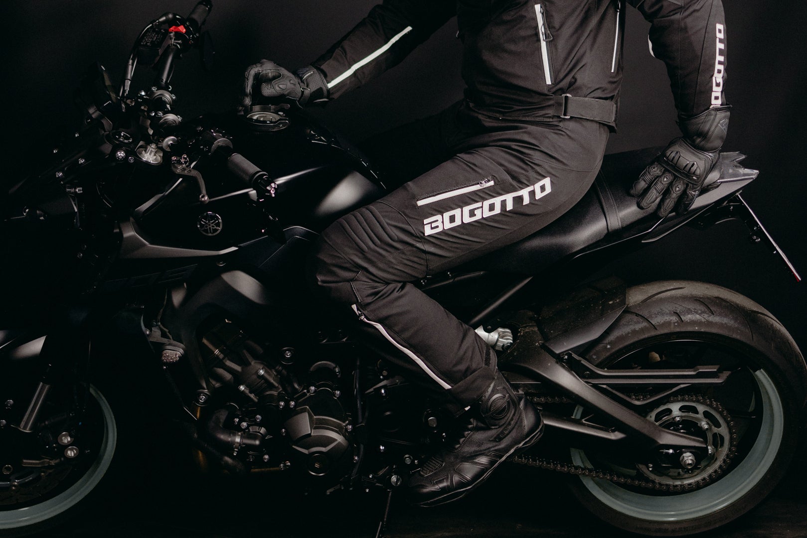 Bogotto Sparrow Waterproof Motorcycle Textile Pants black/white M Figure 4