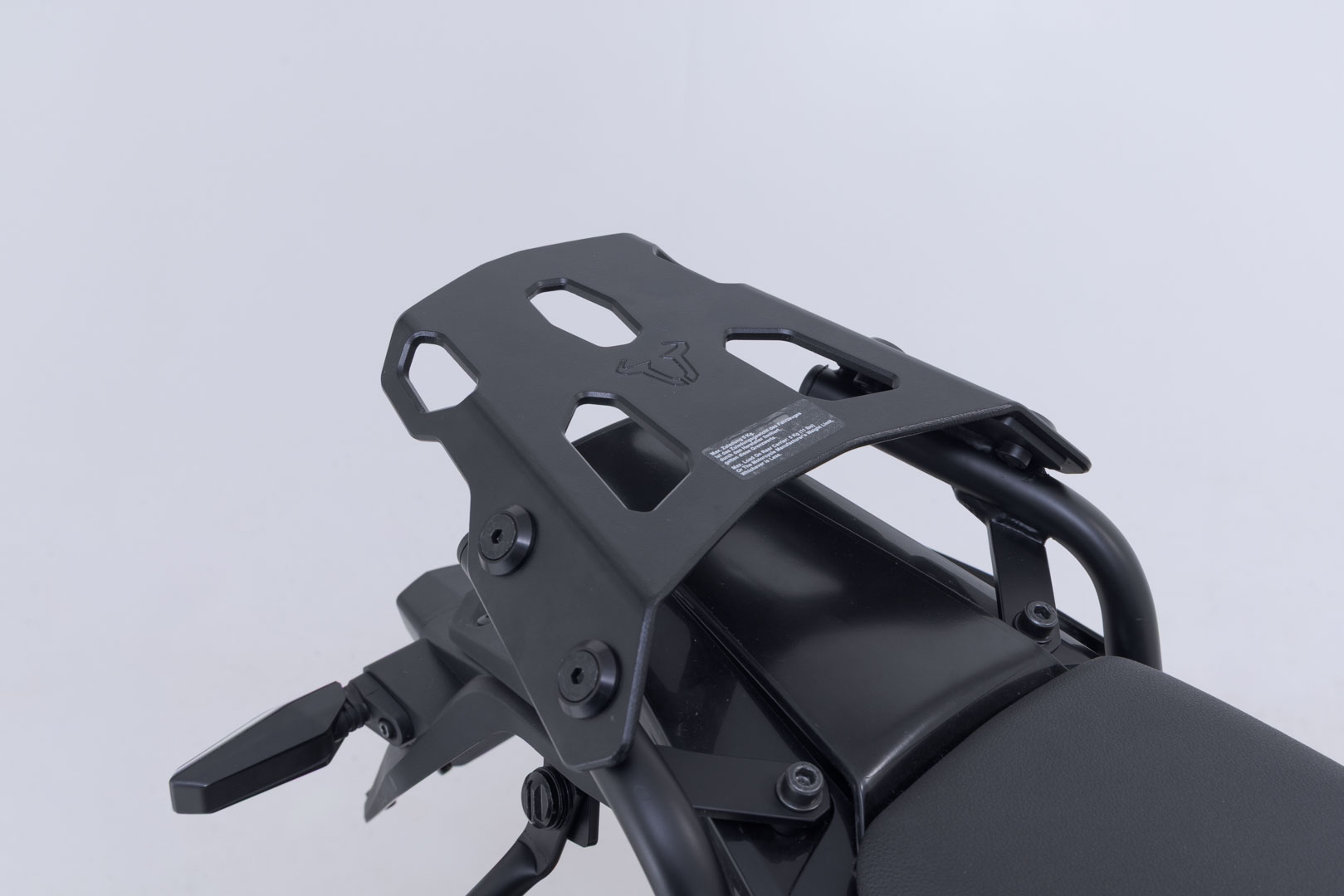 Sistem de carcasă superioară SW-Motech URBAN ABS - Negru. KTM 250 Adv, 390 Adv (25-). Figura 3