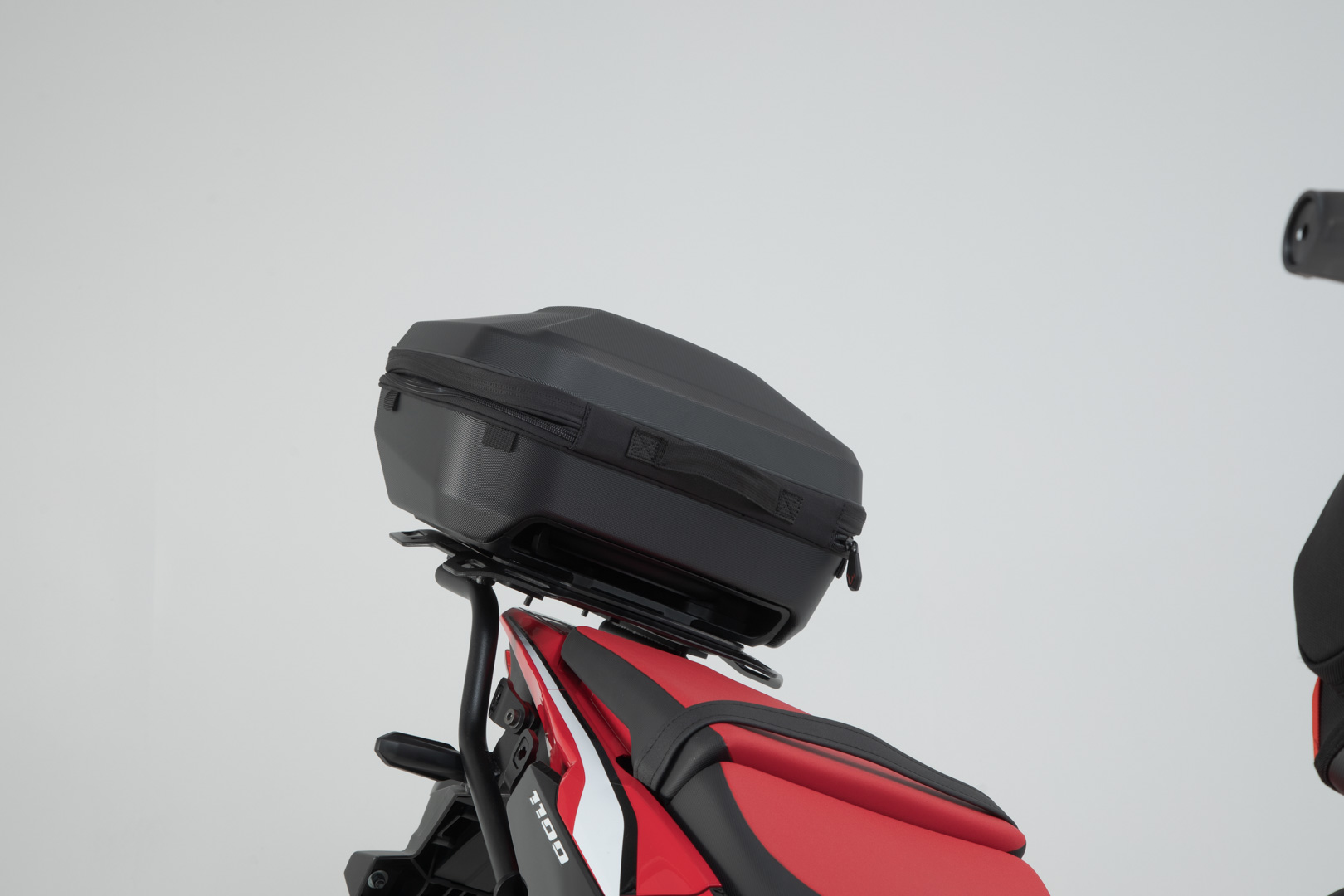 Sistem de carcasă superioară SW-Motech URBAN ABS - Negru. Geamănul Honda CRF1100L Africa (19-21). Figura 5