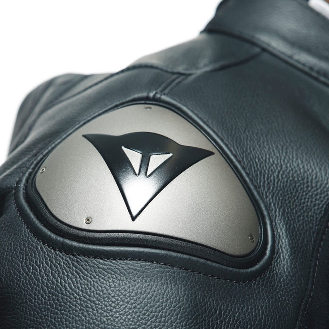 Dainese Tosa One Pece Perforated Motorcycle Leather Suit black/white 46 Figure 4