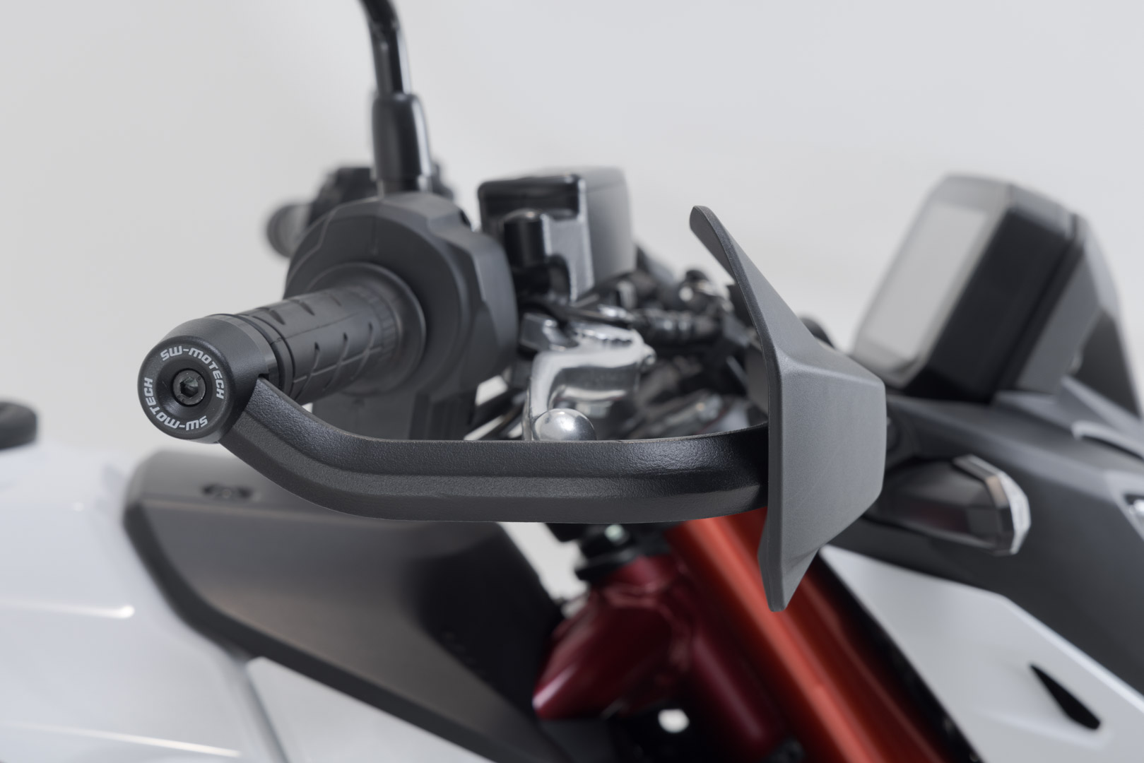 Kit SW-Motech Sport de protecție de mână - Negru. Honda CB750 Hornet (22-). Figura 5