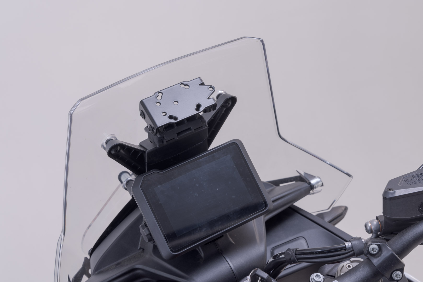 SW-Motech GPS-fäste för sittbrunn - Svart. KTM 890 Adv (22-). Figur 2