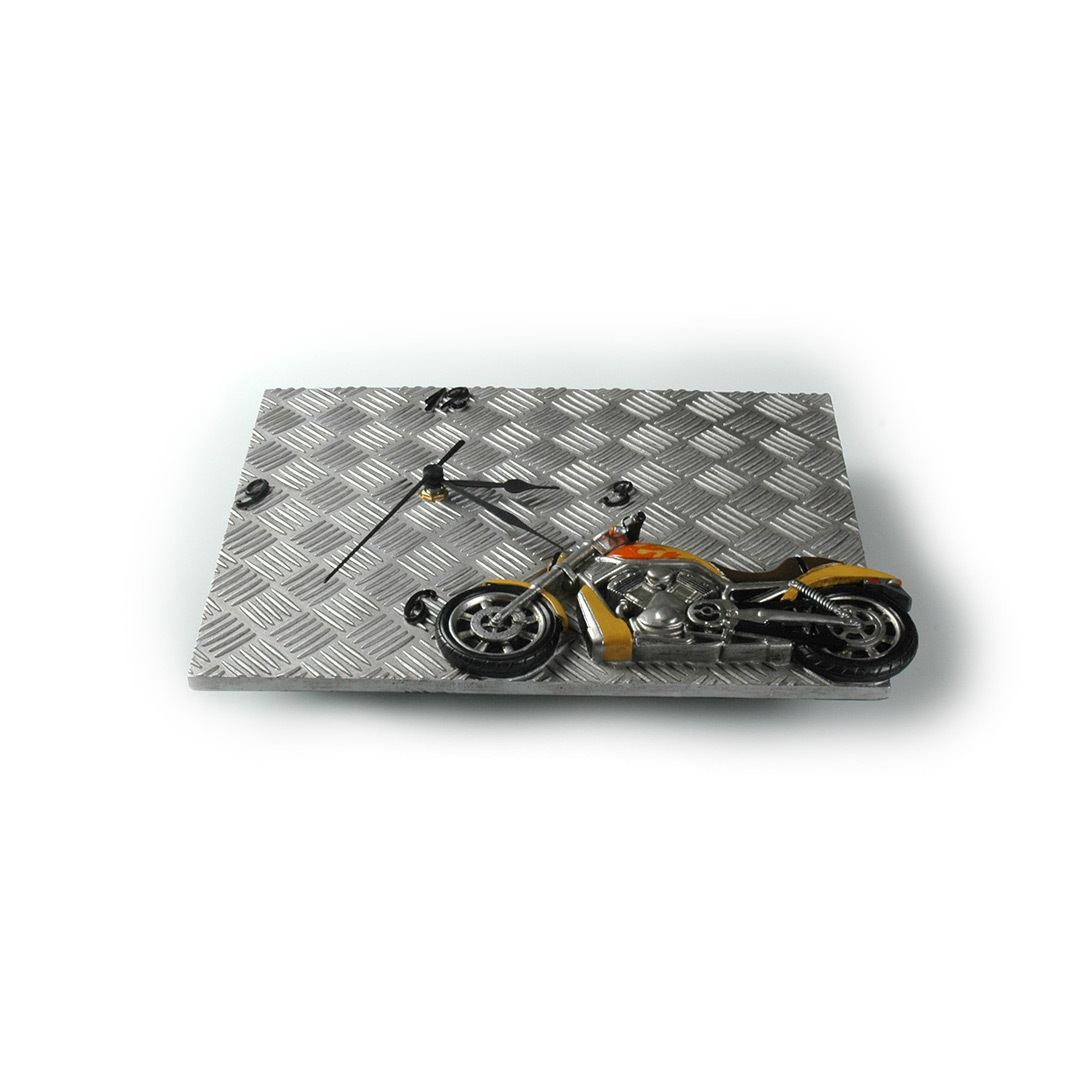 Booster Wall Clock Metal (30,5 x 5 x 23,5 cm) Ceas de perete metalic (30,5 x 5 x 23,5 cm) Figura 2