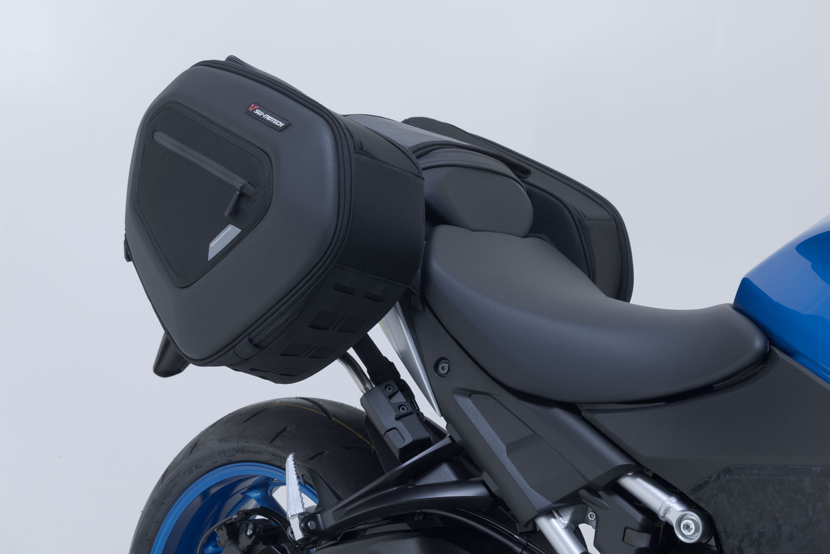 SW-Motech PRO BLAZE H sadelväska set - Svart. Suzuki GSX-S1000/F (15-), GSX-S950 (21-). Figur 3