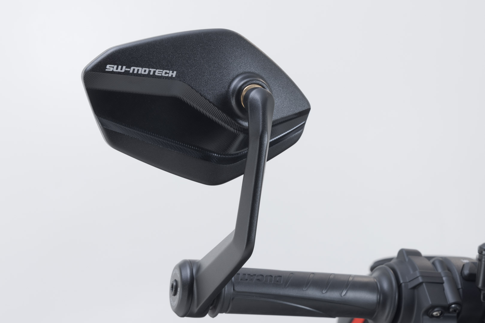 SW-Motech Bar ändspeglar - Ducati Diavel V4 (23-). Figur 4