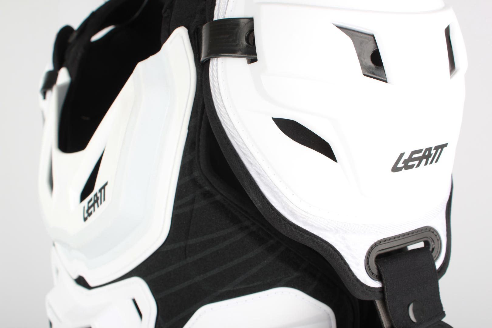 Leatt 5.5 Pro Protector de piept alb S-XL Figura 2
