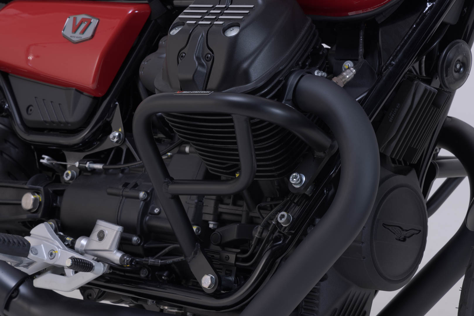 SW-Motech Krockbåge - Svart. Moto Guzzi V7/V9 modeller. Figur 1