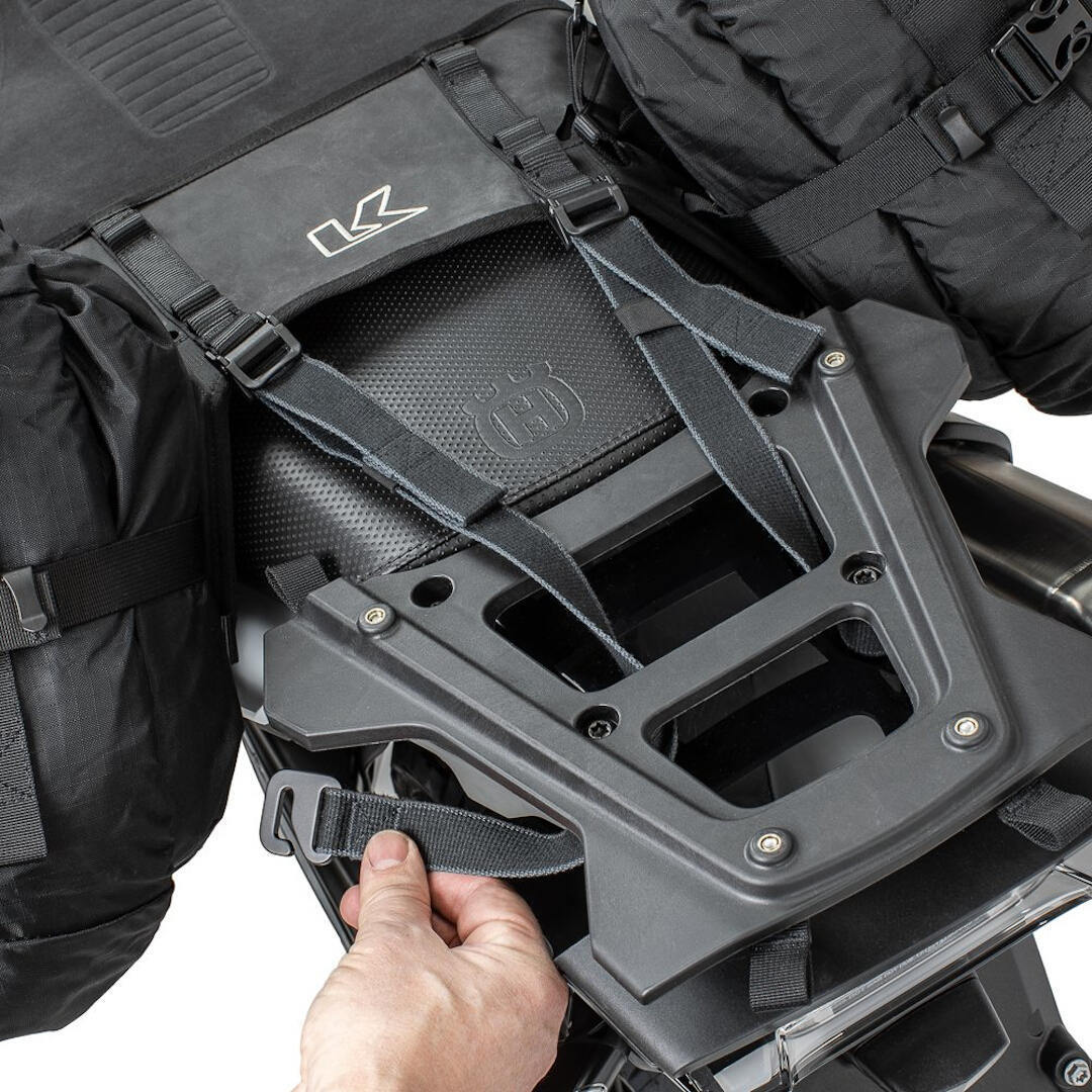 Kriega OS-Base Husqvarna Norden 901 Sistem de montare Figura 13
