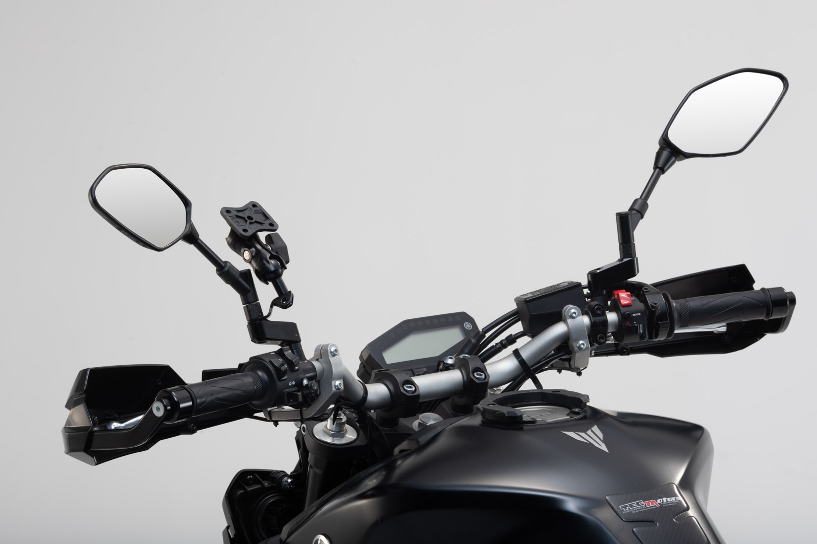 Kit universal de montare GPS SW-Motech - Include bilă de 1", braț de priză, suport navi, husă de navigație. Figura 5