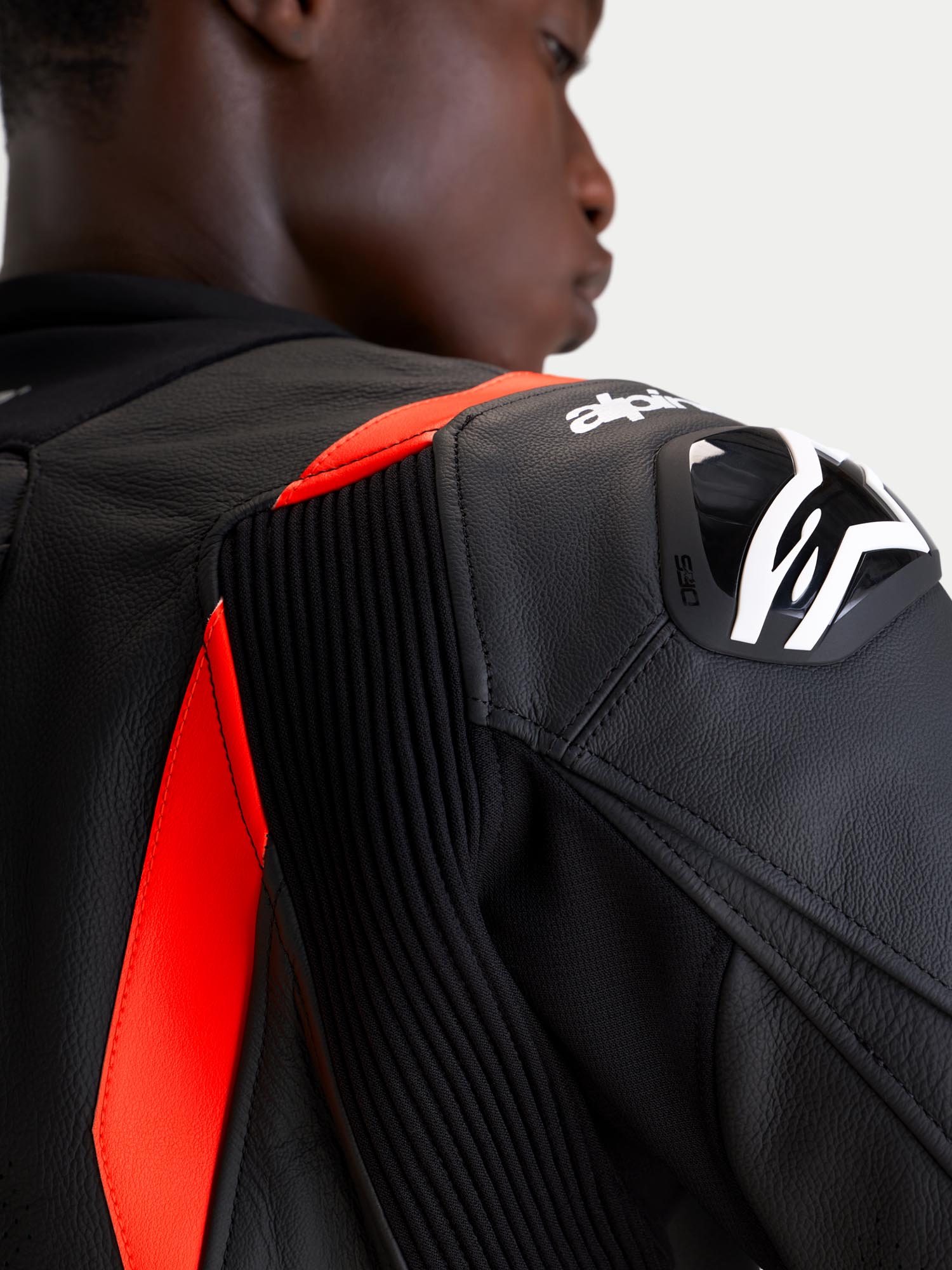 Alpinestars Missile V3 Two Piece Motorcycle Leather Suit black/red 48 Figure 9