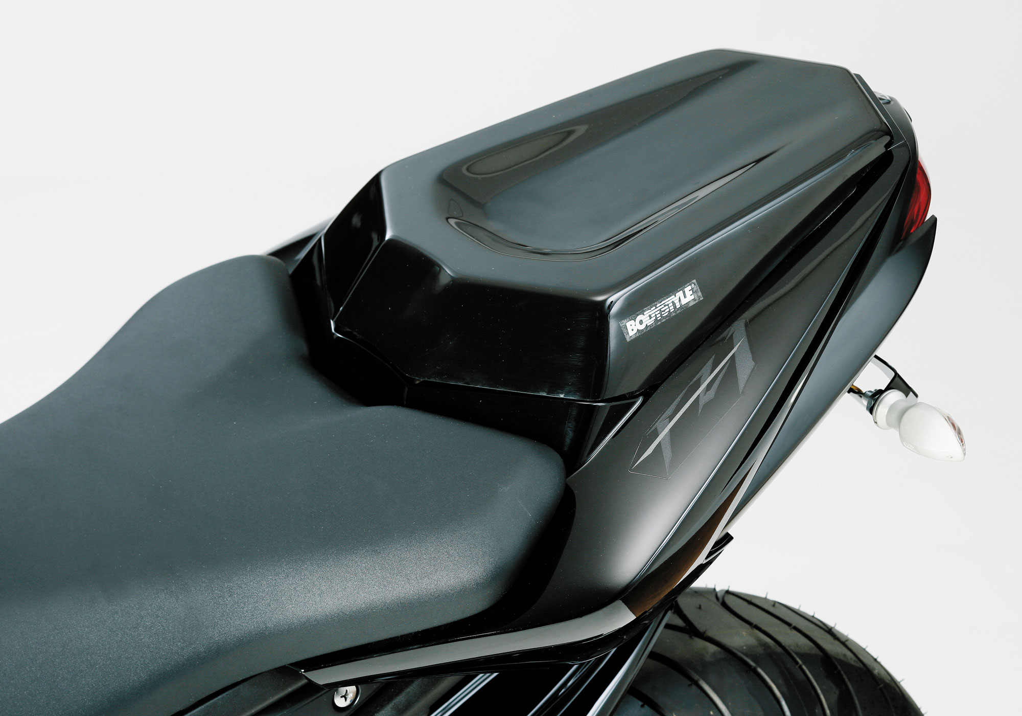 Husă de scaun BODYSTYLE ABS plastice nevopsite Figura 1