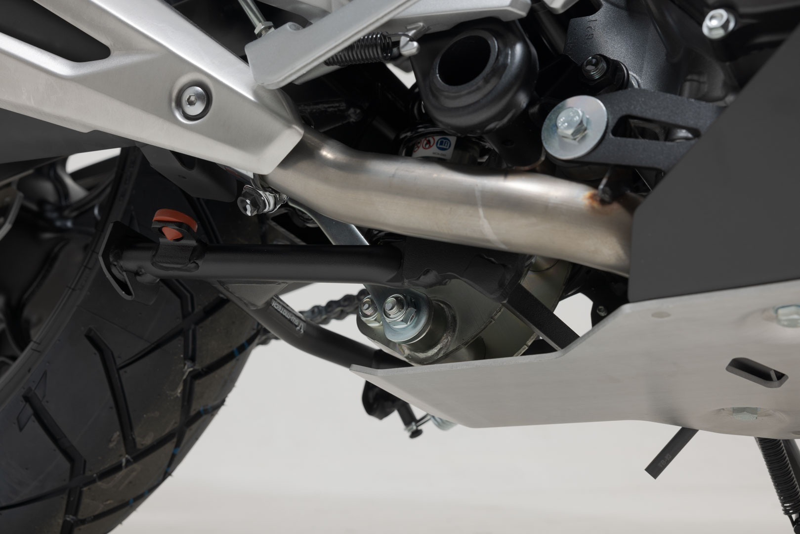 Standul SW-Motech - Negru. NC700S (11-14), NC750S (14-)/ X (20-). Figura 5