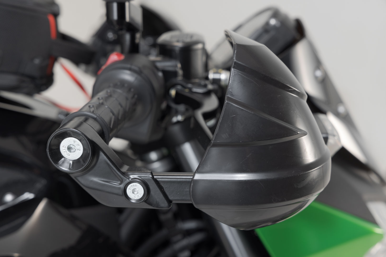 SW-Motech BBSTORM kit paramano - Nero. Filettatura interna manubrio 6mm / 8mm. Figura 5