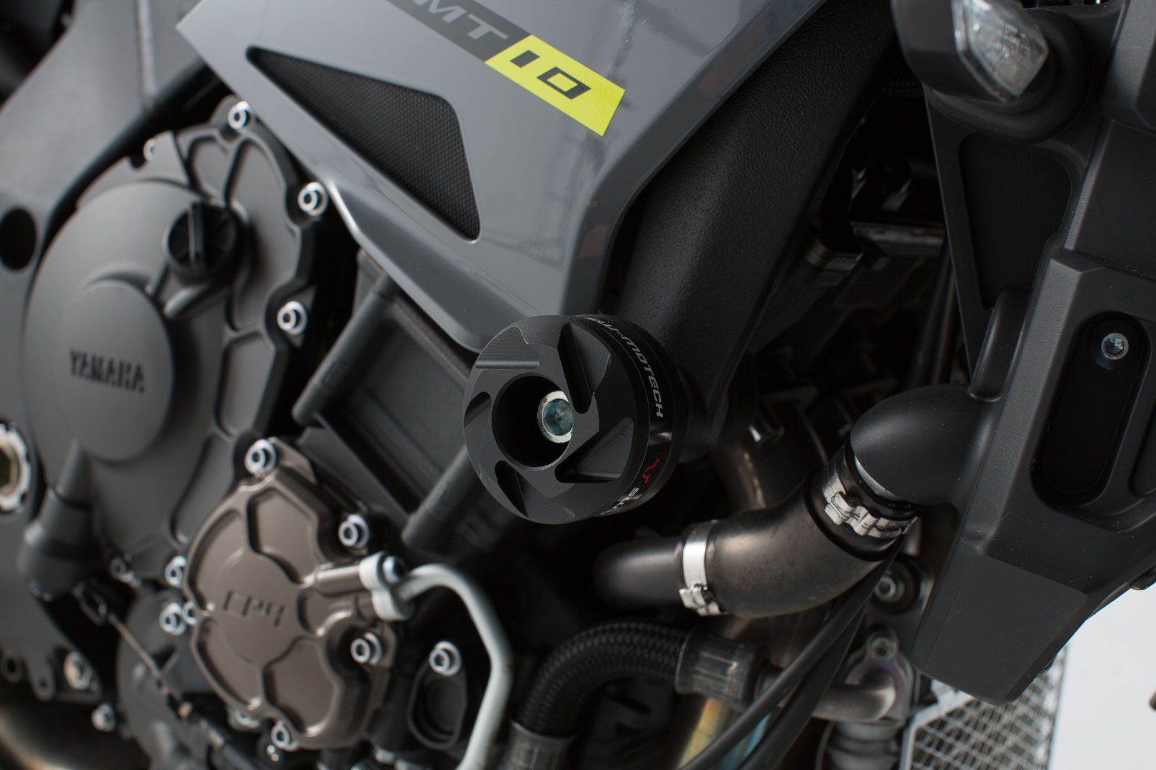 Kit SW-Motech Frame slider - Negru. Yamaha MT-10 / SP (16-21). Figura 2