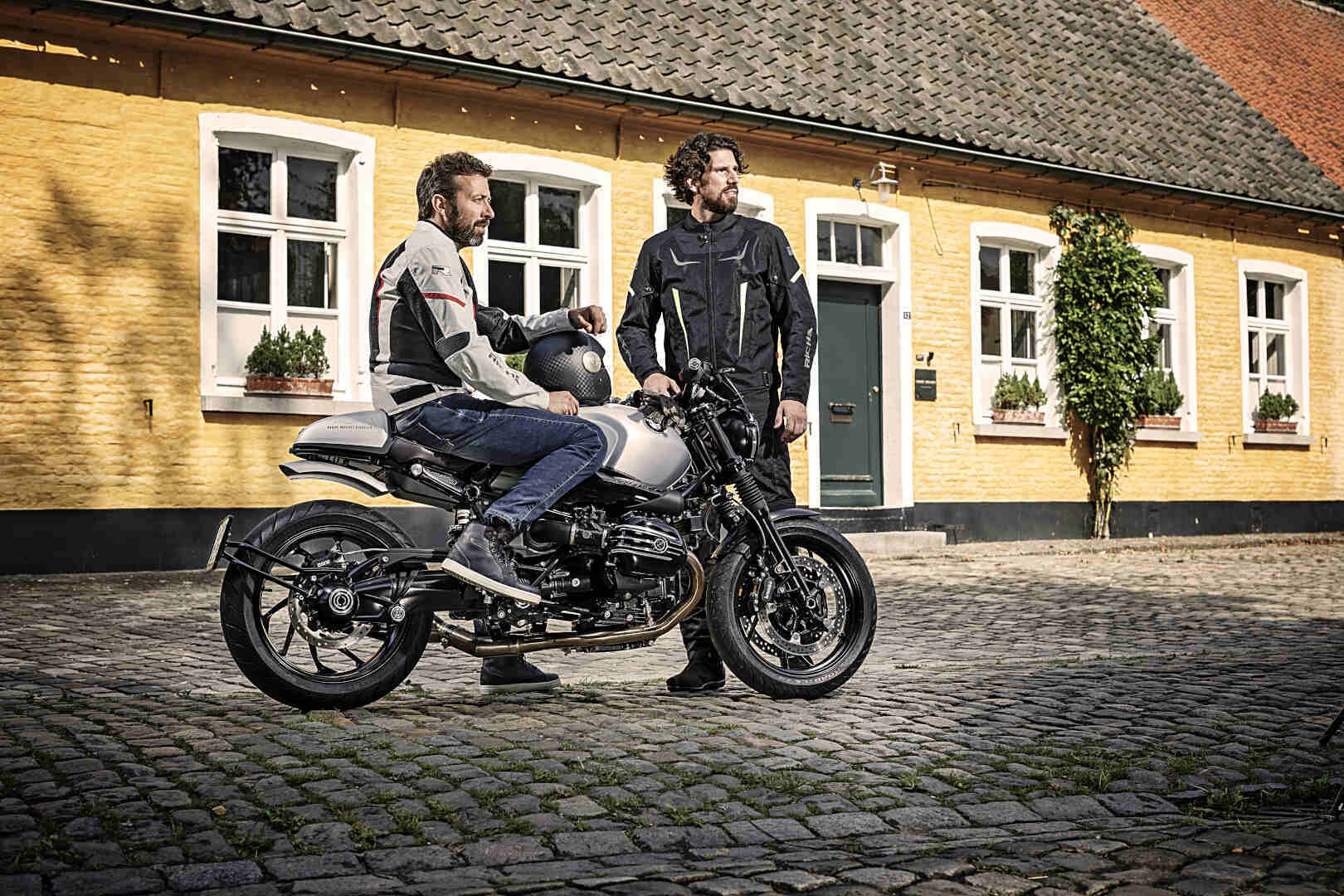 Richa Airstrike 2 Motorrad Textiljacke hellgrau/schwarz XL Abbildung 3