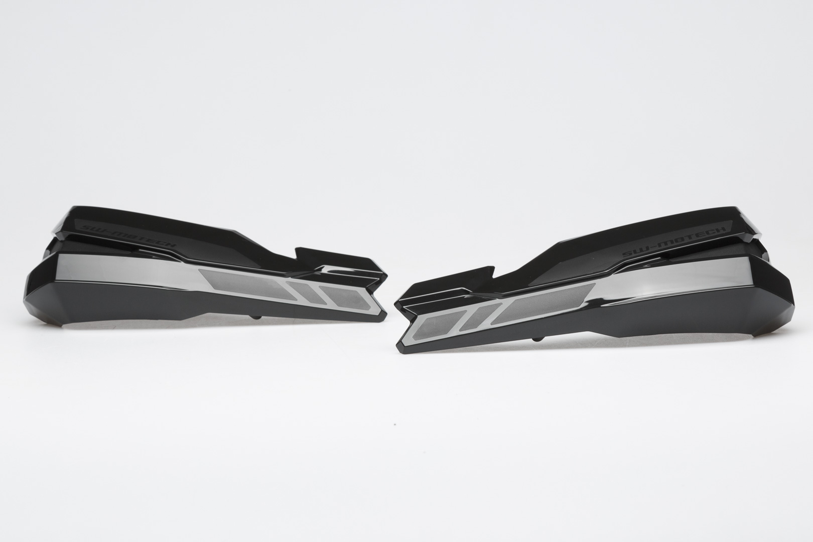 Kit de protecție SW-Motech KOBRA - Negru. Triumph Tiger 1200 Explorer (18-). Figura 1