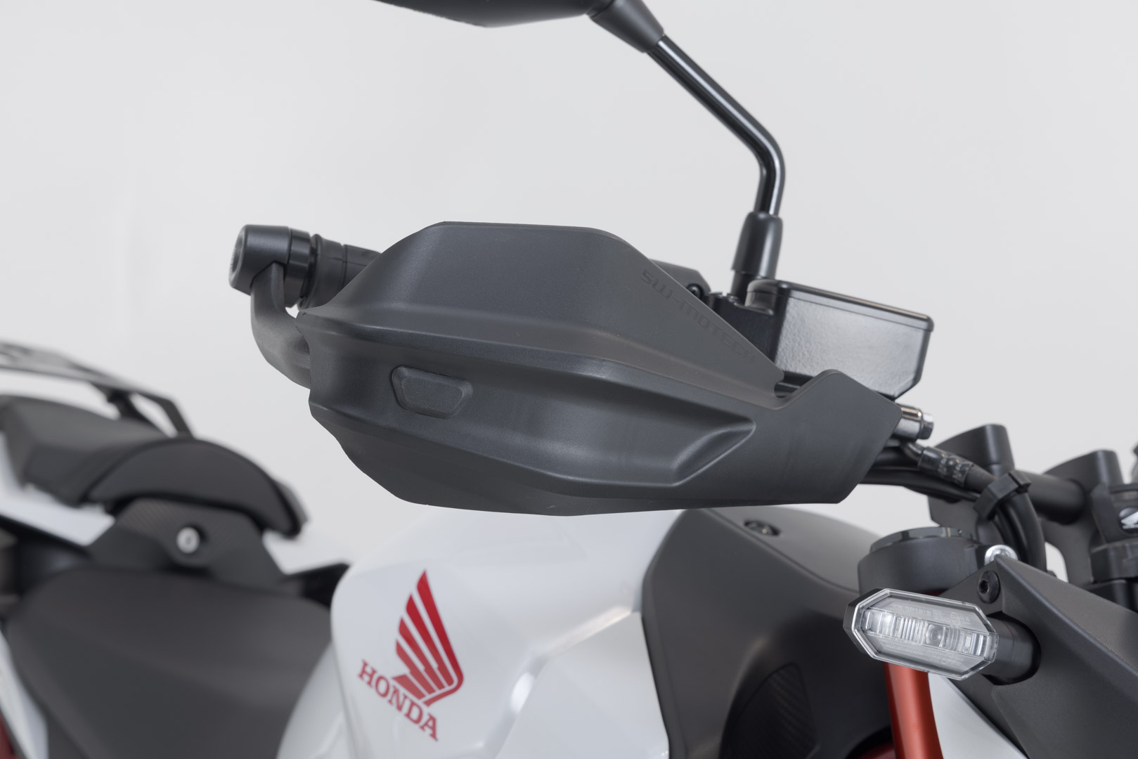 Kit de protecție SW-Motech Adventure - Negru. Honda CB750 Hornet (22-). Figura 3