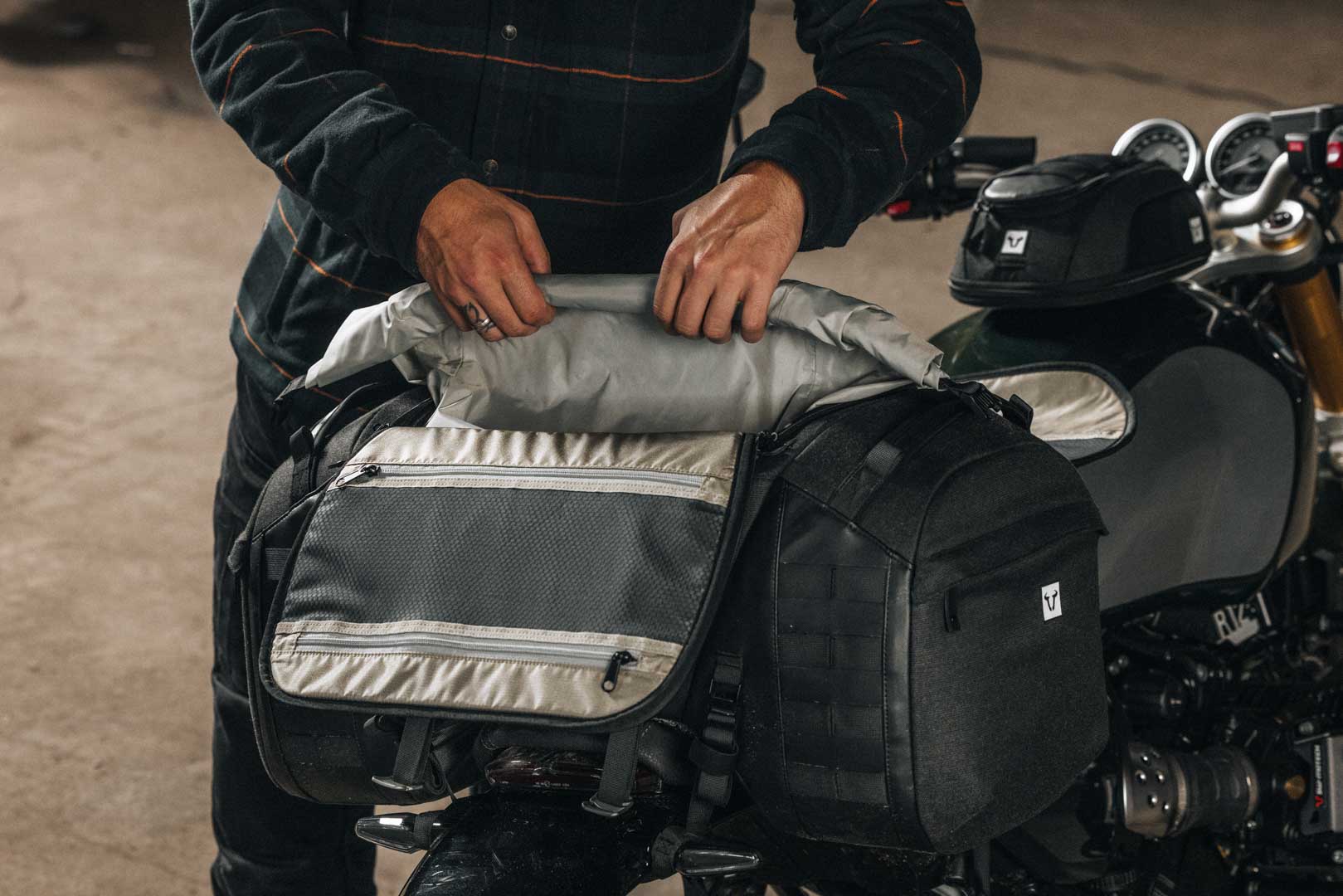 Geantă SW-Motech Legend Gear LR5 - Neagră. 52 l. Figura 4
