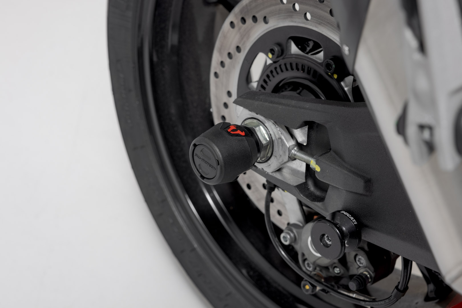 Set SW-Motech Slider pentru puntea spate - Negru. Ducati / KTM / CFMoto / Husqvarna. Figura 4