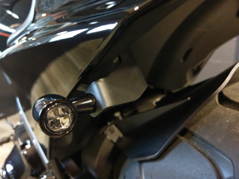 Design de acces Ținătoare de semnalizare negre de pereche Harley Davidson FXDR114 Figura 5