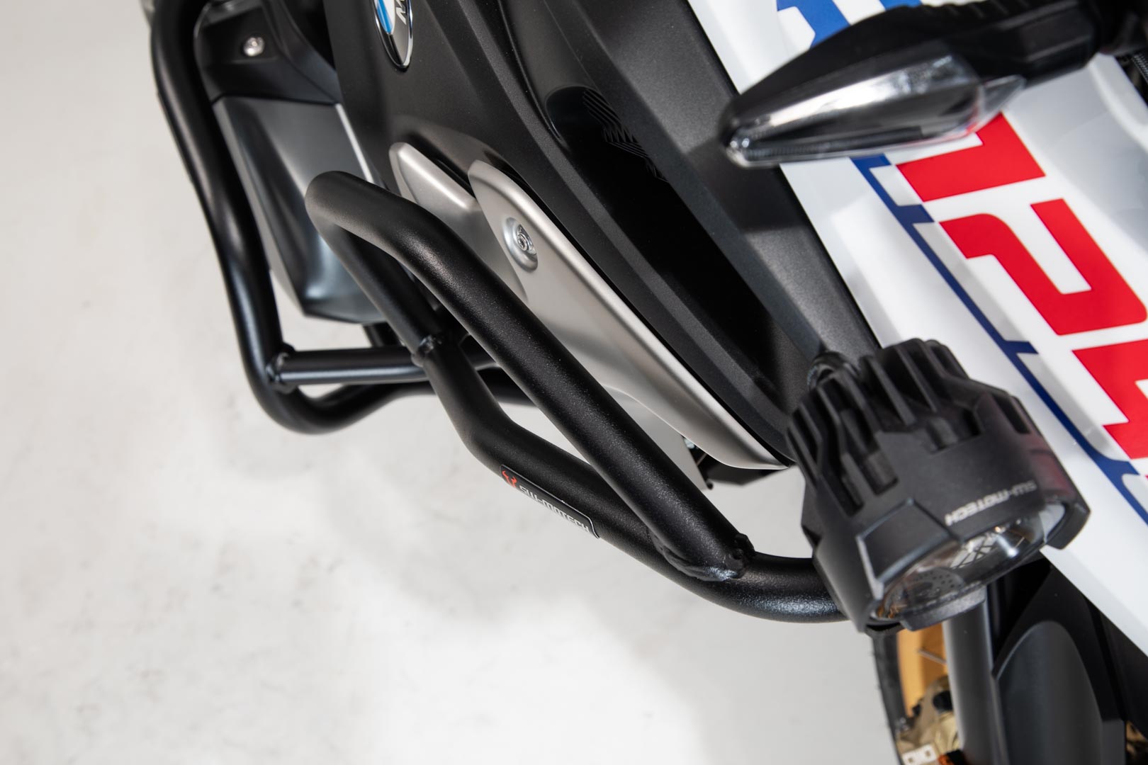 SW-Motech bară superioară de siguranță - Neagră. BMW R 1200 GS (16-18), R 1250 GS (18-). Figura 5