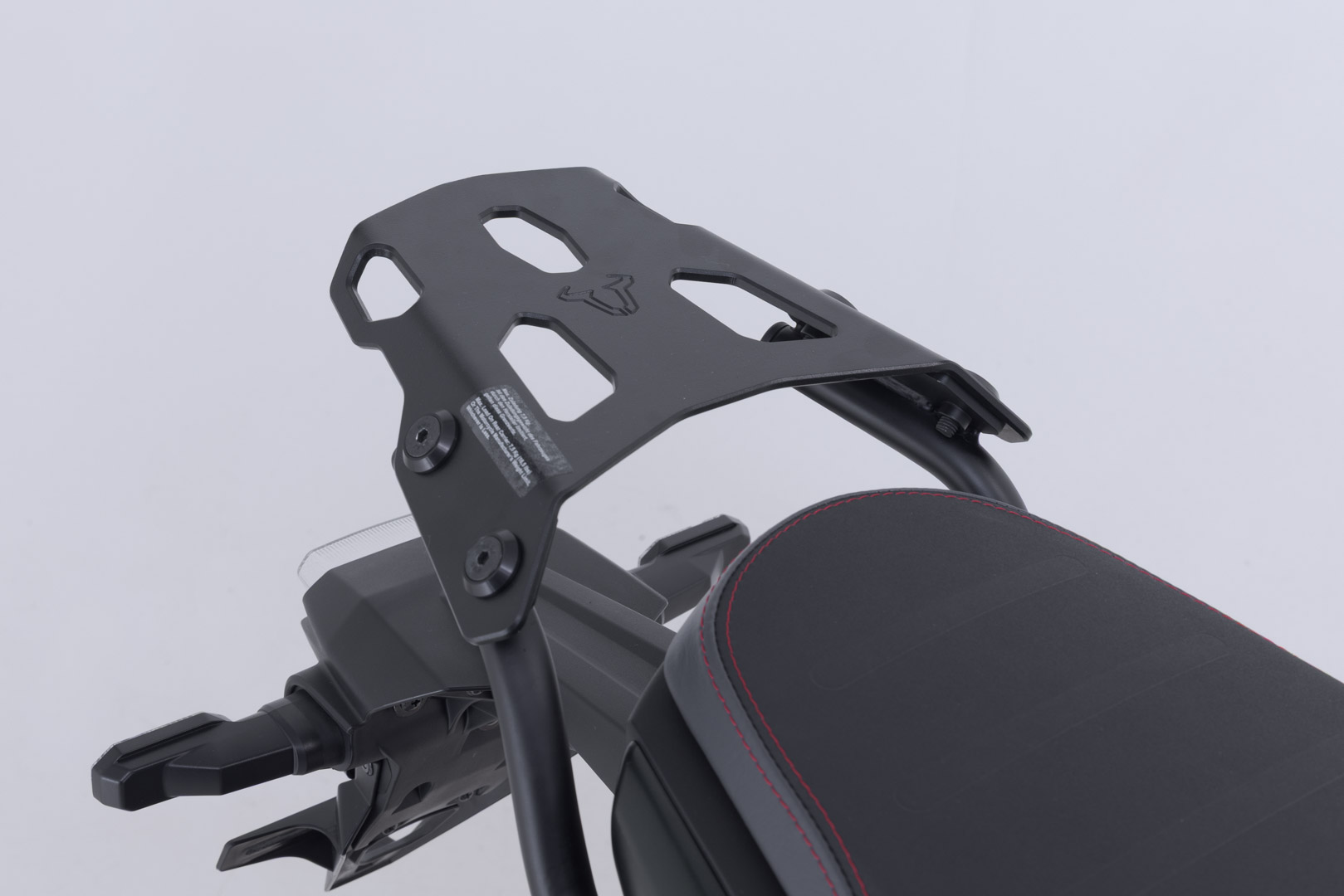 SW-Motech STREET-RACK - Negru. Suzuki GSX-8T / TT (25-). Figura 3