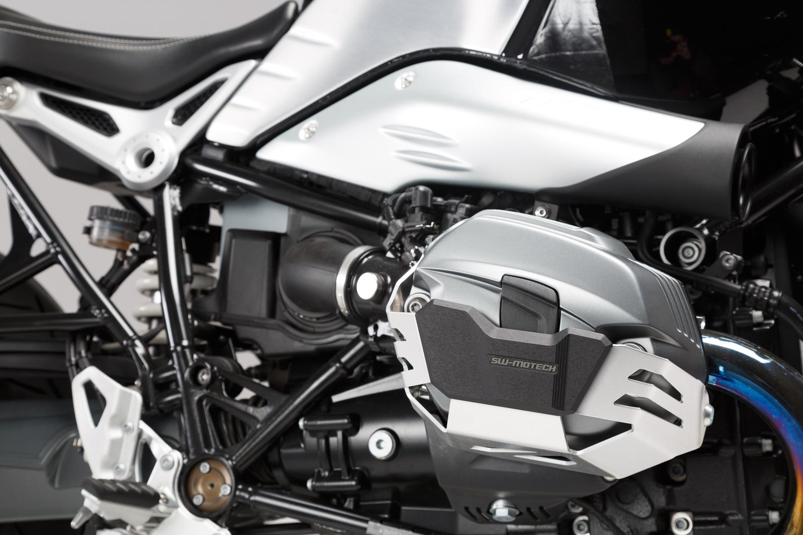 SW-Motech Protector cilindru - Argintiu. BMW R1200 R / GS / Adv, R nineT. Figura 2
