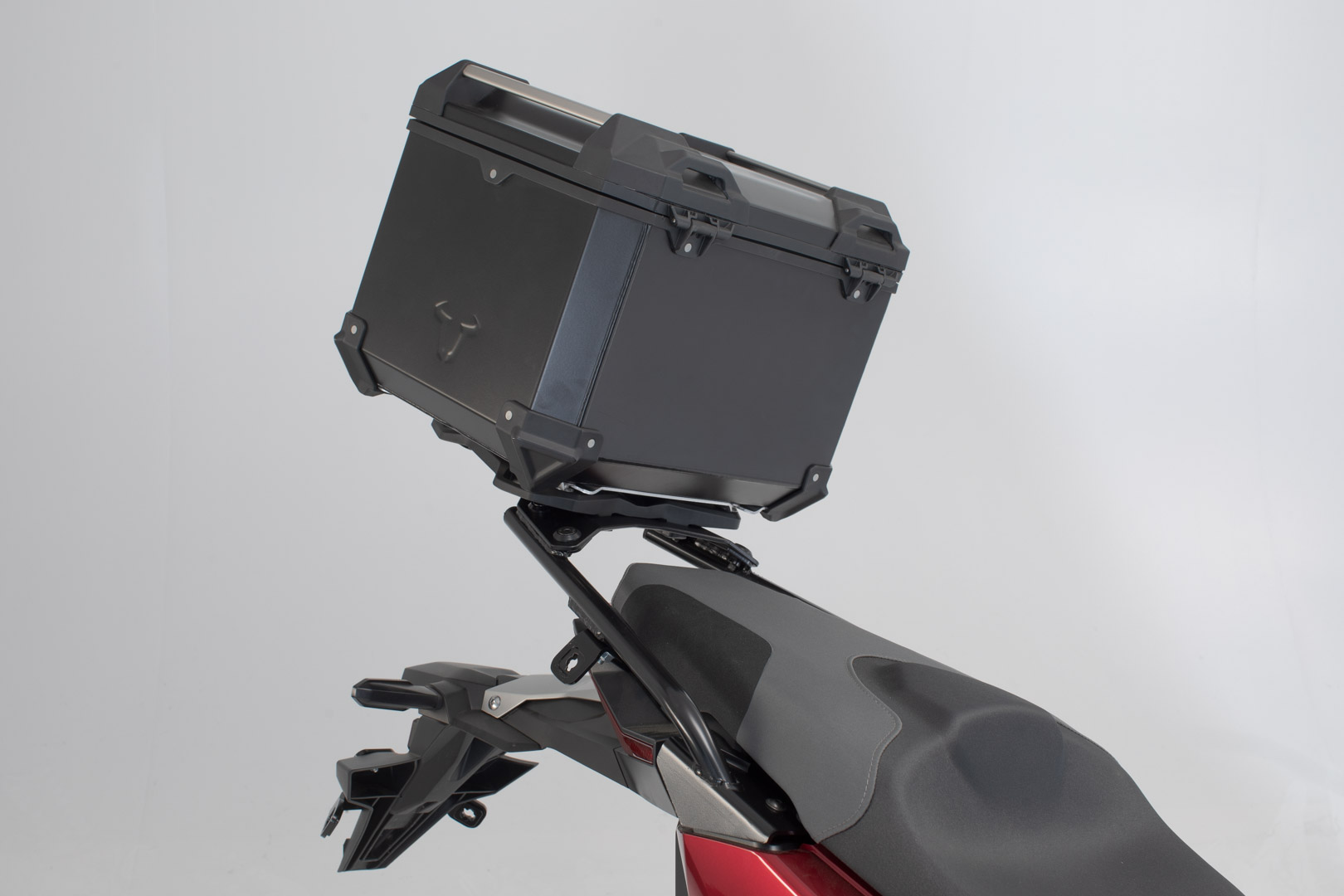 Sistem de top case SW-Motech TRAX ADV - Negru. Honda X-ADV (20-). Figura 1