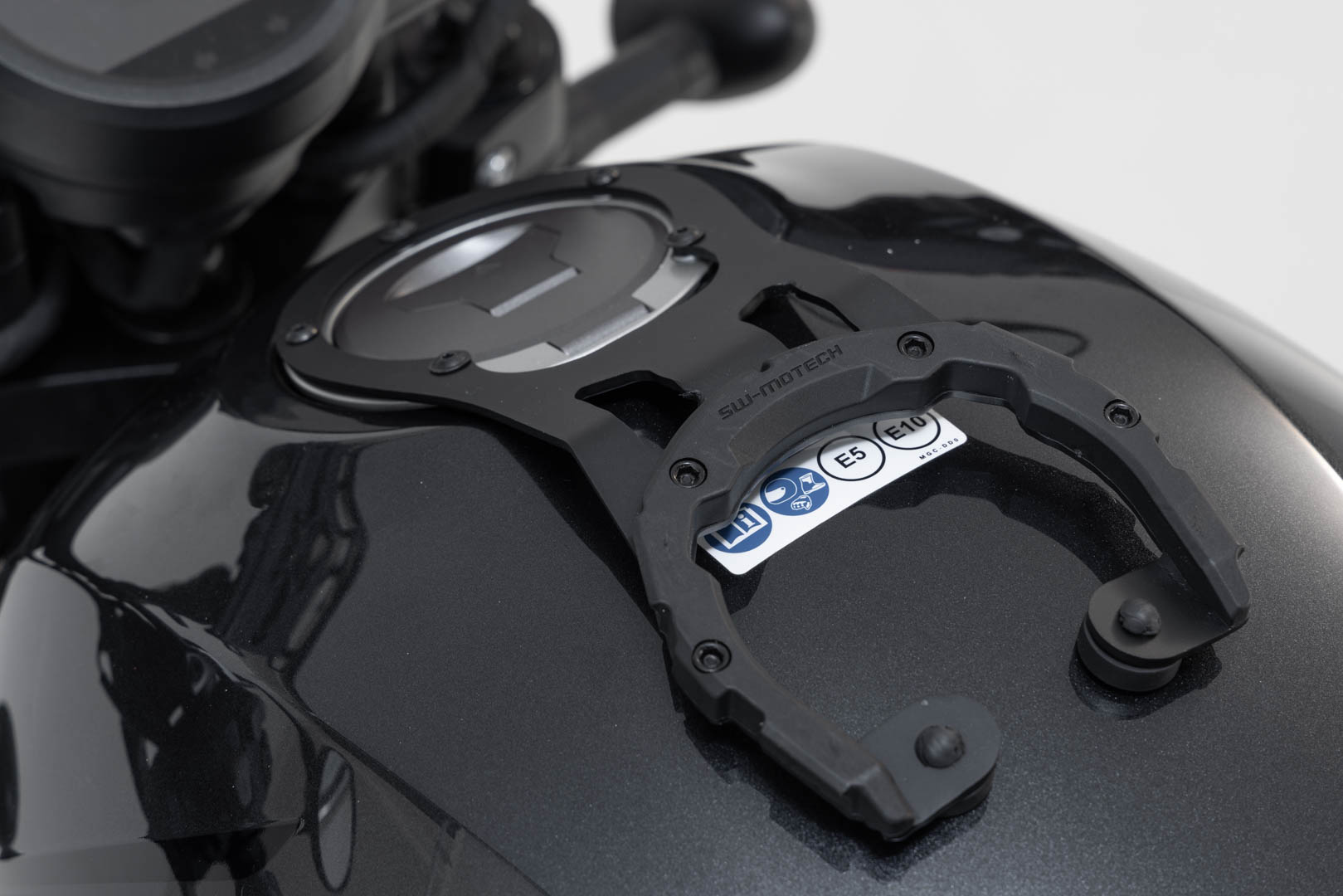 SW-Motech PRO tankring - Svart. Honda CMX Rebel 1100 (20-). Figur 2