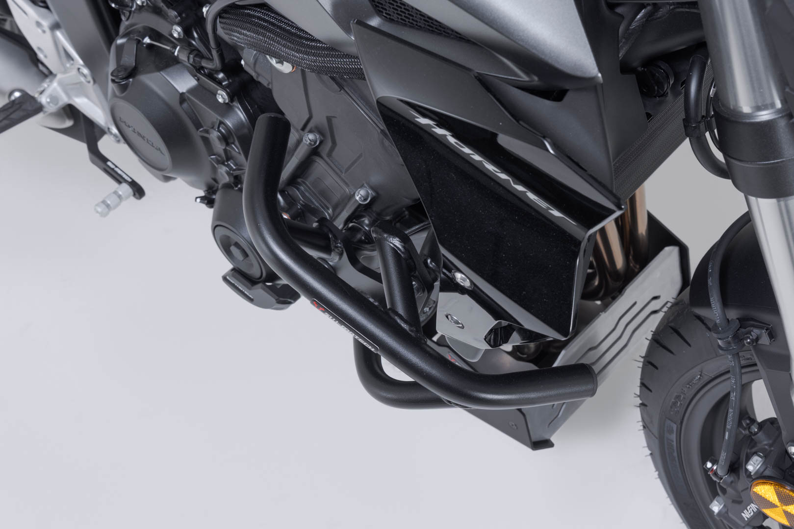SW-Motech Krockbåge - Svart. Honda CB1000 Hornet (24-). Figur 4