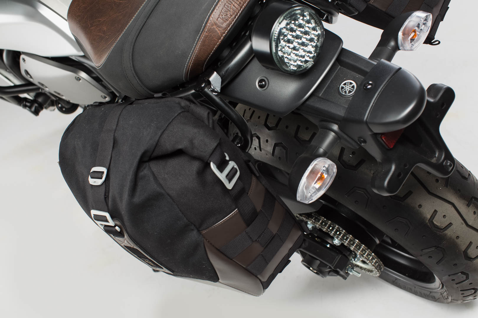 SW-Motech Legend Gear gear side bag sistem LC - Yamaha XSR700 (15-) / XSR700 XT (19-). Figura 3