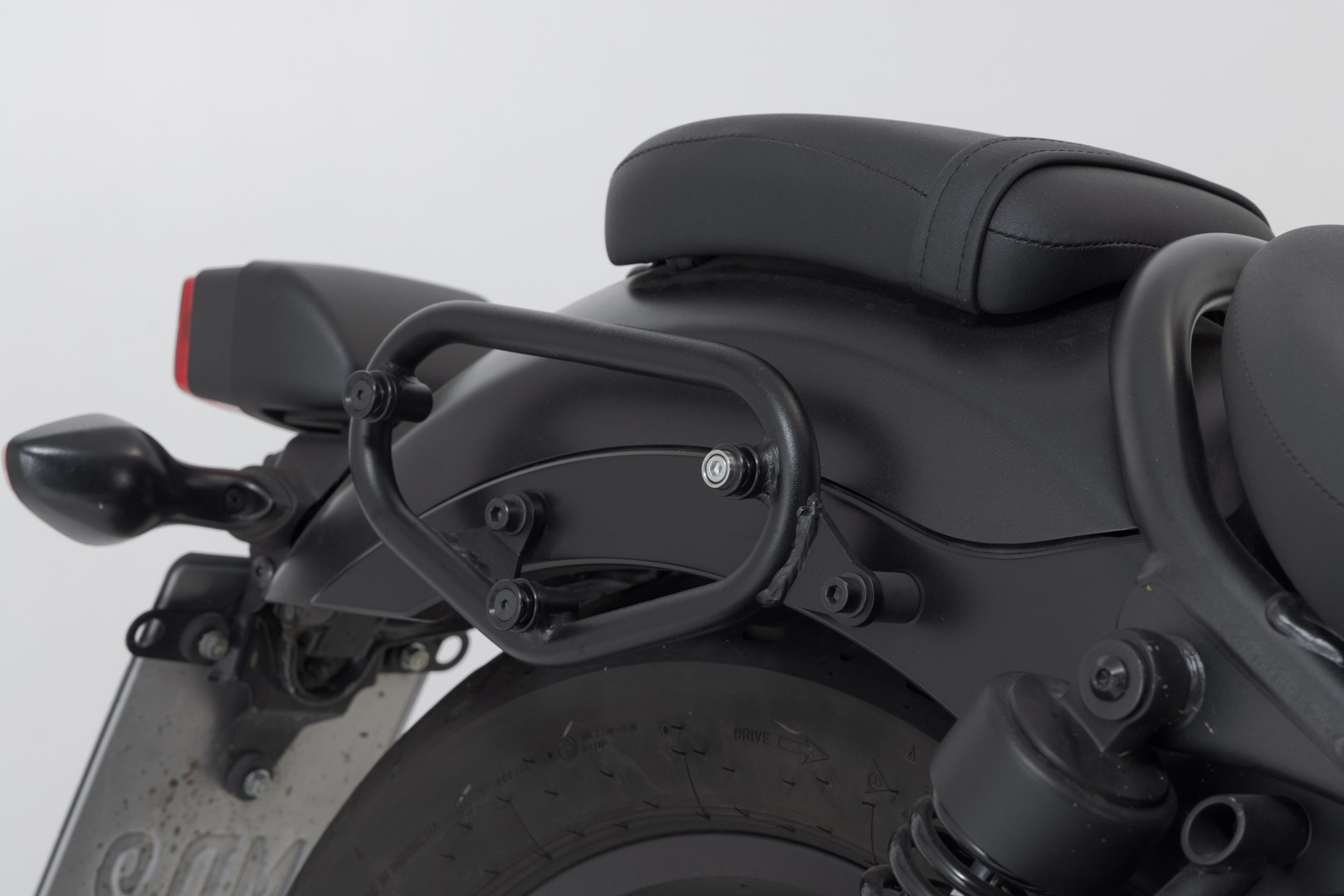 SW-Motech SysBag WP M/M sistem - Honda CMX500 Rebel (16-). Figura 4