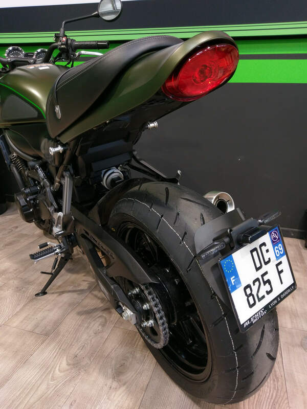 Design de acces Suport pentru plăcuțe de înmatriculare "Wheel Mounted" Kawasaki Z900RS negru Deținătorul plăcuței de înmatriculare Figura 3