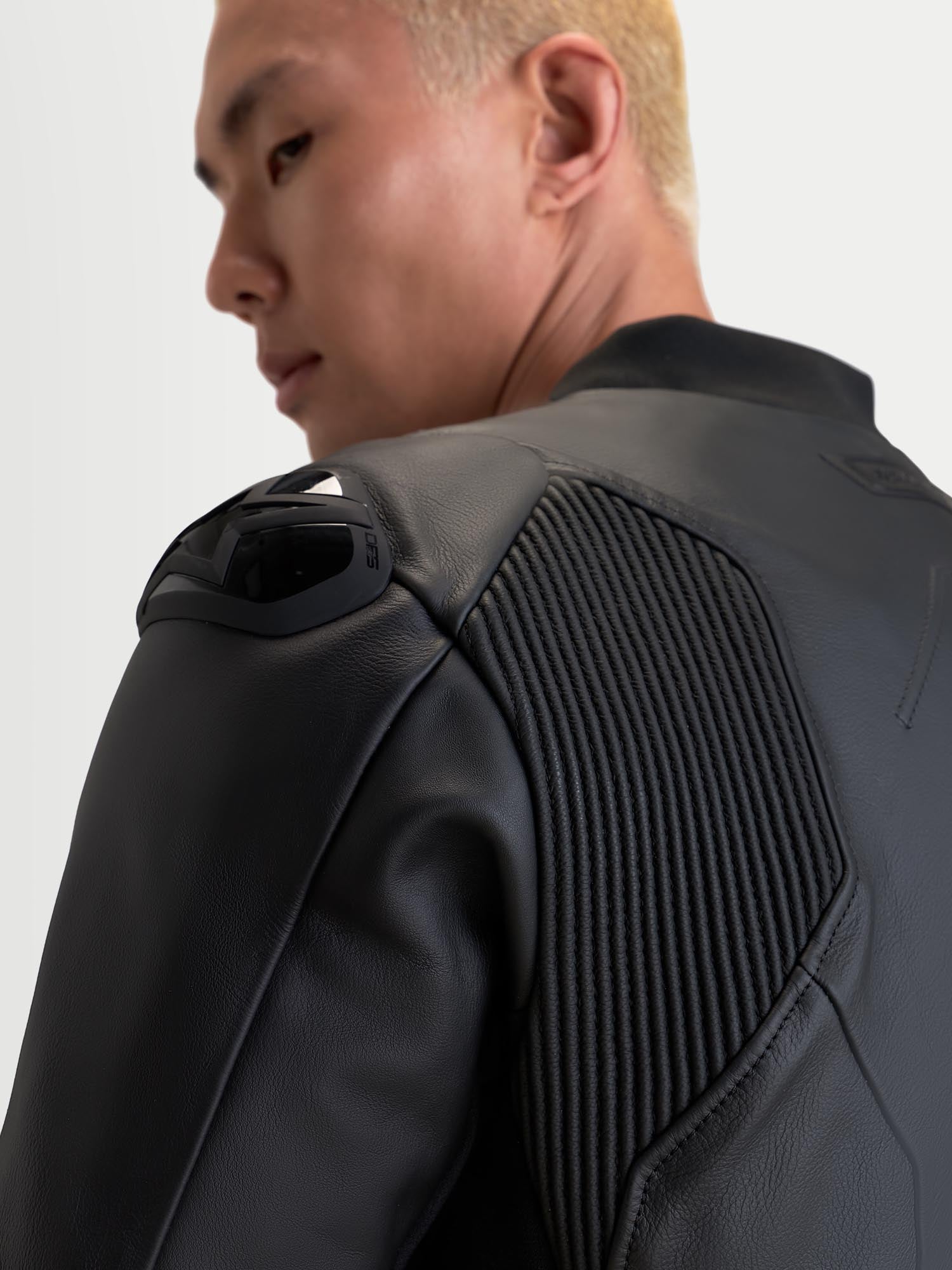 Alpinestars Caliber V2 Motorrad Lederjacke 44 Abbildung 4