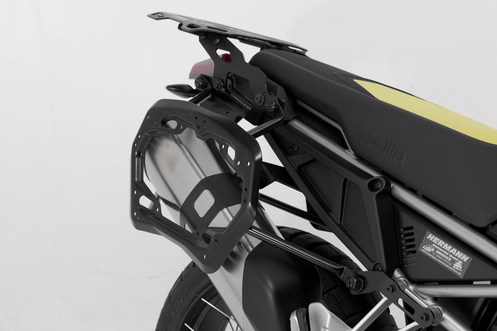 Portavion lateral SW-Motech PRO - Negru. Aprilia Tuareg 660 (21-) / Rally (24-). Figura 5