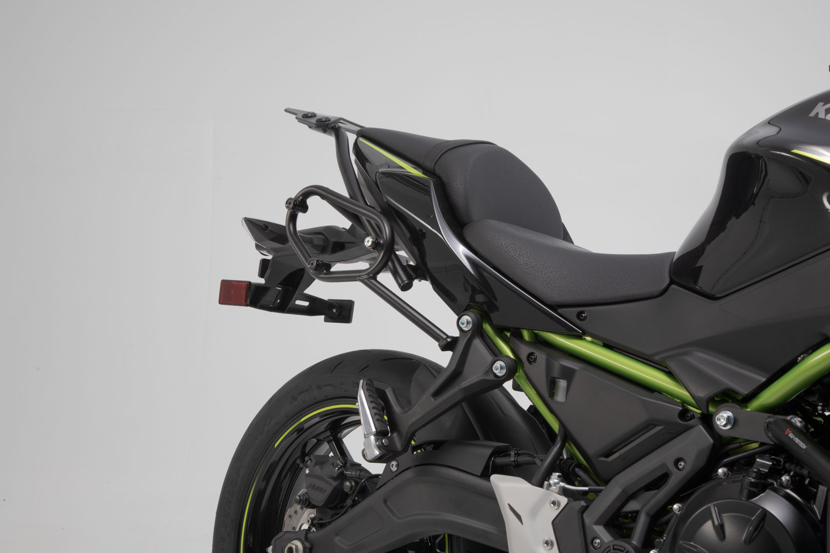 SW-Motech SLC portavion lateral dreapta - Kawasaki Z650 (16-) / Ninja 650 (16-). Figura 3