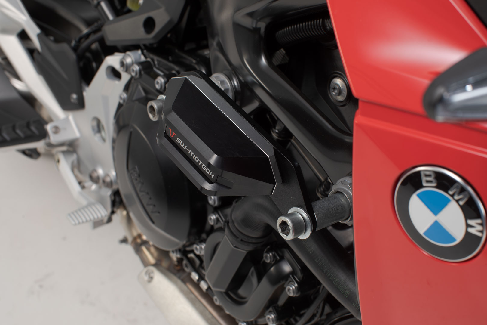Kit SW-Motech Frame slider - Negru. BMW F 900 R (19-). Figura 5