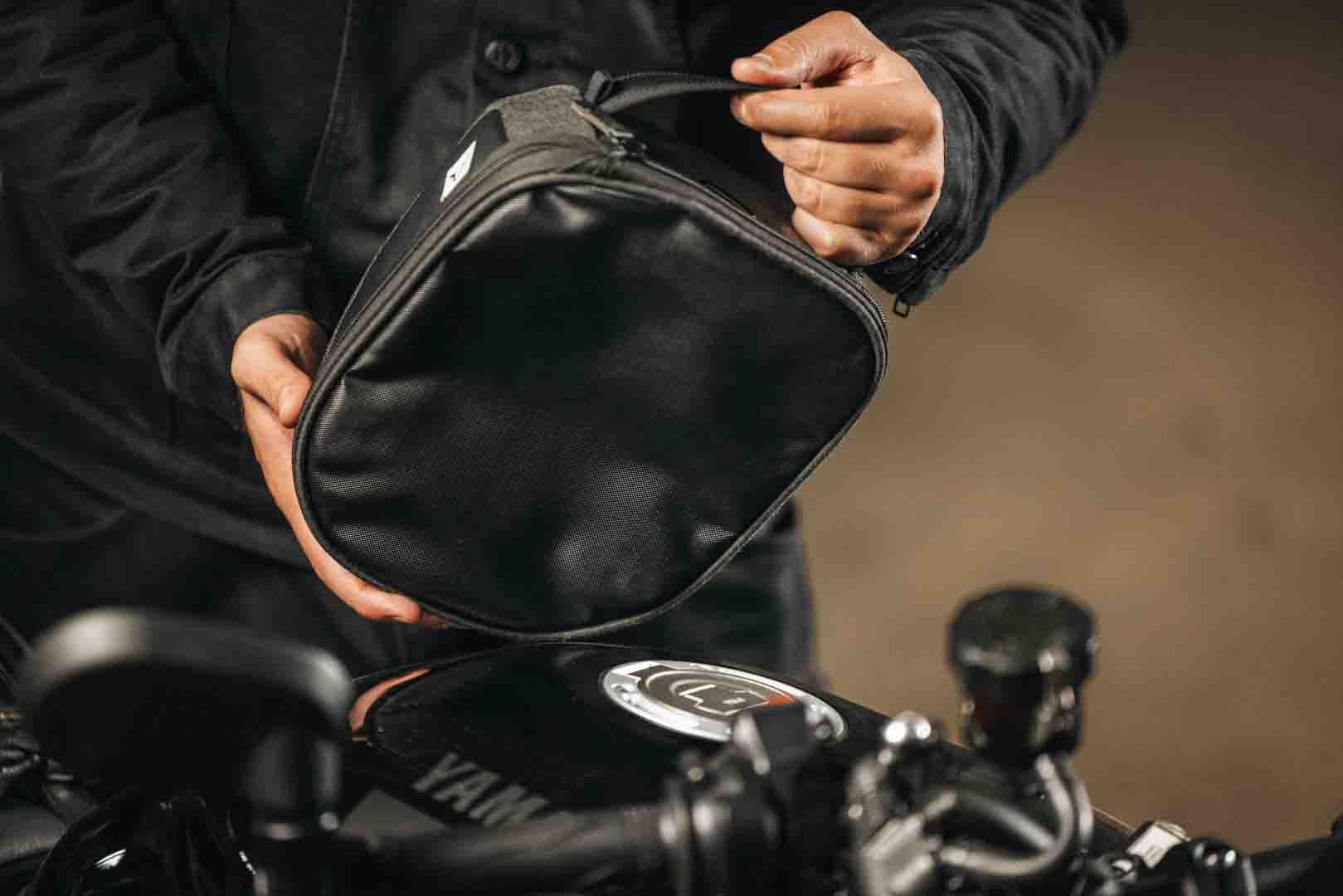 Geantă magnetică pentru rezervor SW-Motech Legend Gear LT3 - 3,5 l - 5,5 l. Fixare magnetică. Figura 3