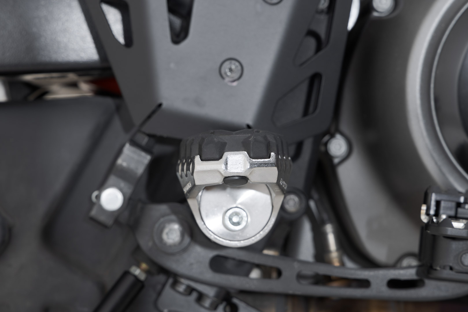 SW-Motech EVO fotstödssats - Harley-Davidson Pan America (21-). Figur 3
