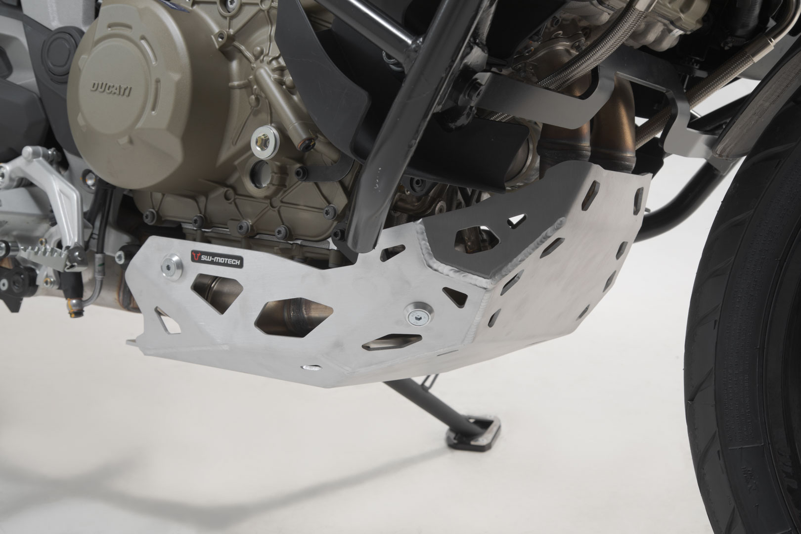 SW-Motech Engine guard - Argento. Ducati Multistrada V 4 (20-). Figura 4
