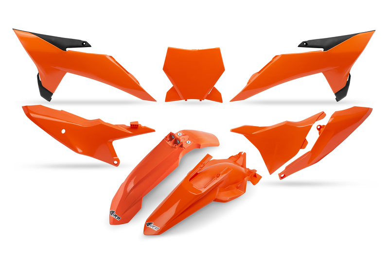 UFO Plastic Kit-image-775891477
