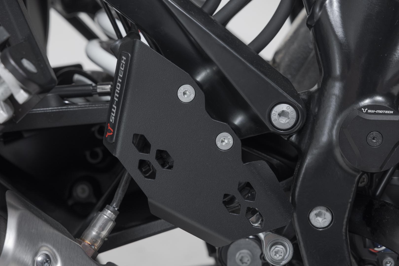 SW-Motech Protector cilindru de frână - Negru. KTM 1290 / 1390 Super Adventure (21-). Figura 4