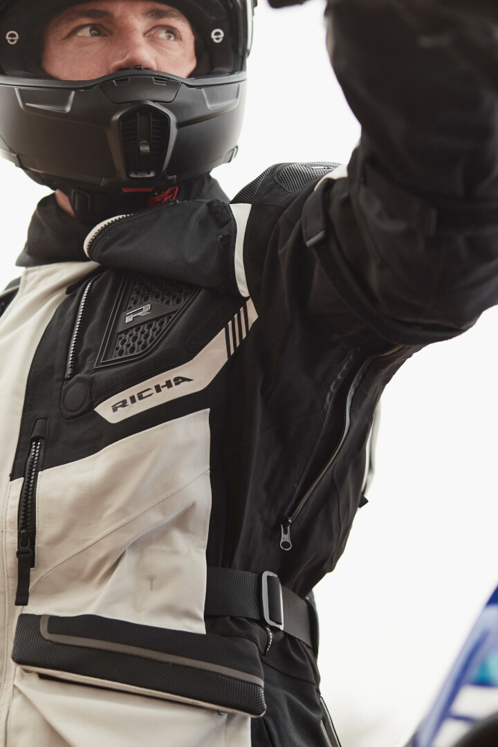 Richa Armada 1.1 Gore-Tex Pro waterproof Motorcycle Textile Jacket black/white/grey XXL Figure 4