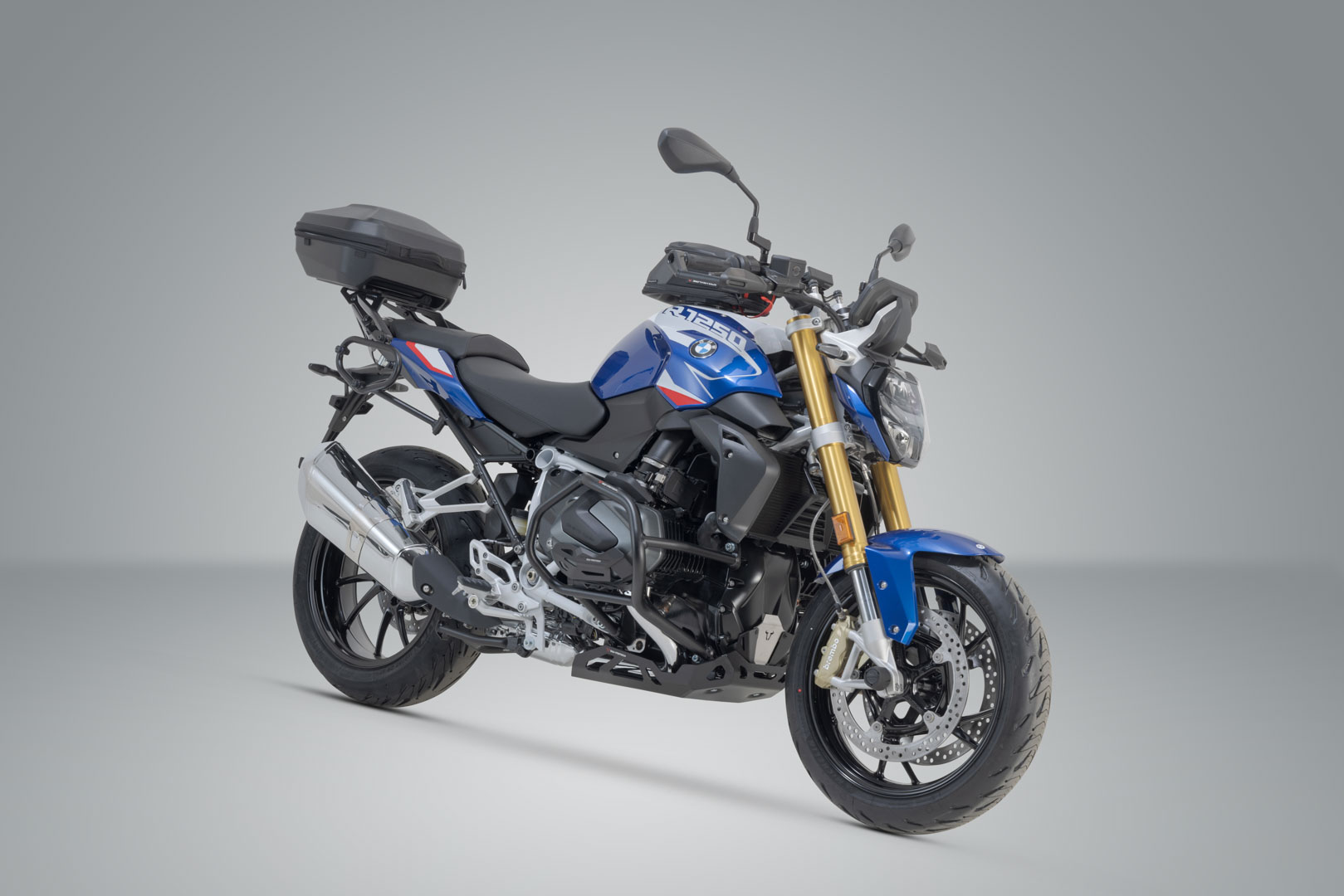 Sistem topcase SW-Motech URBAN ABS - Negru. BMW R 1200 R/RS (14-18), R 1250 R/RS (18-). Figura 2