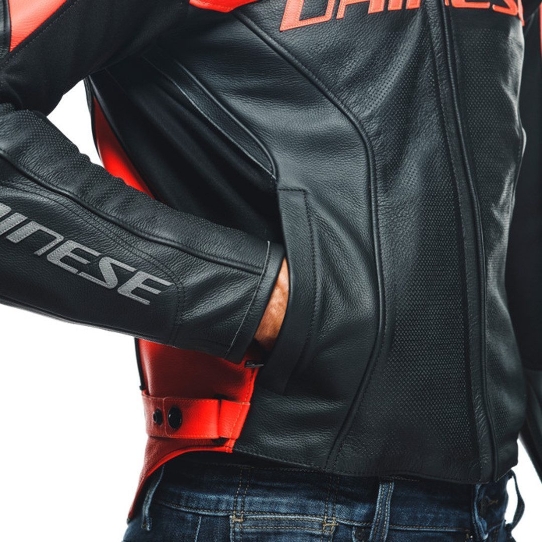 Dainese Racing 4 Perforierte Motorrad Lederjacke schwarz/rot 64 Abbildung 7