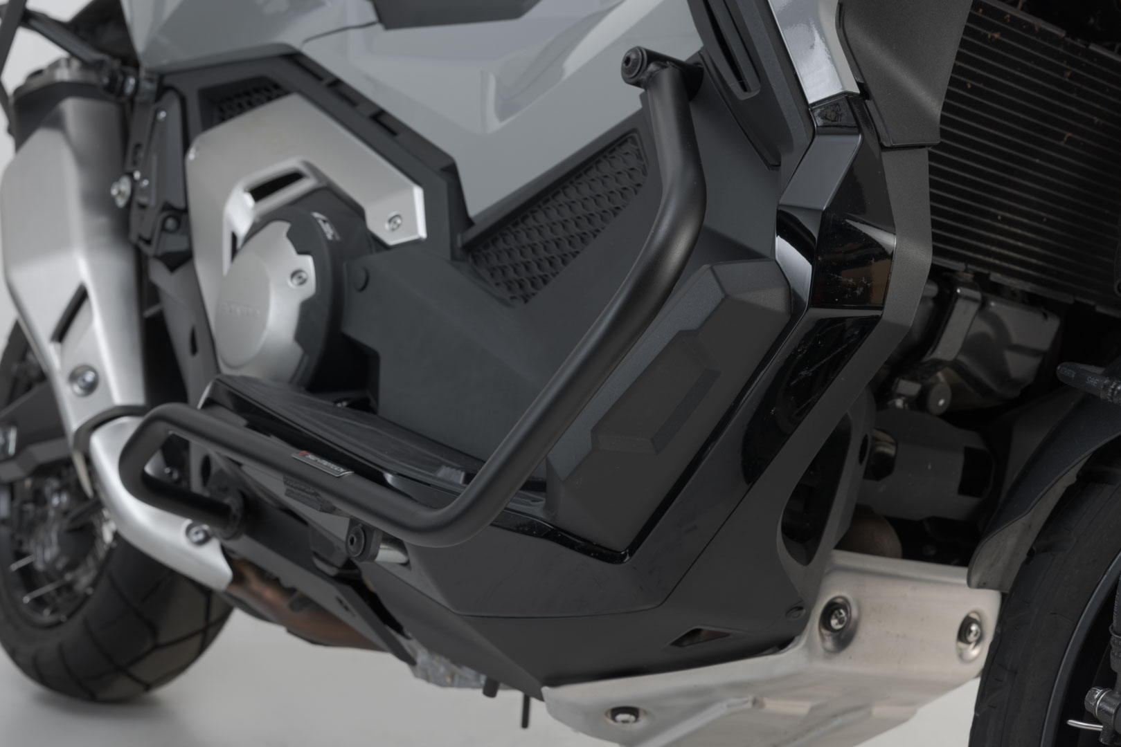 SW-Motech Crash bar - Svart. Honda X-ADV (20-). Figur 1