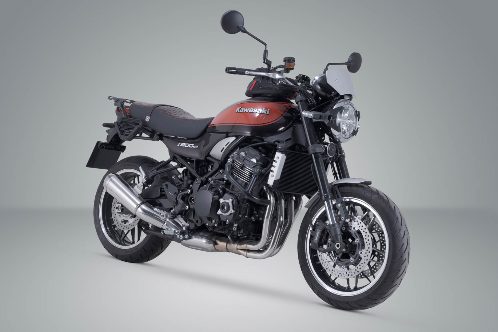 SW-Motech V-LOC sidobärare höger - Kawasaki Z900RS/ Café/ SE (17-), 50-årsjubileum. (22-). Figur 2