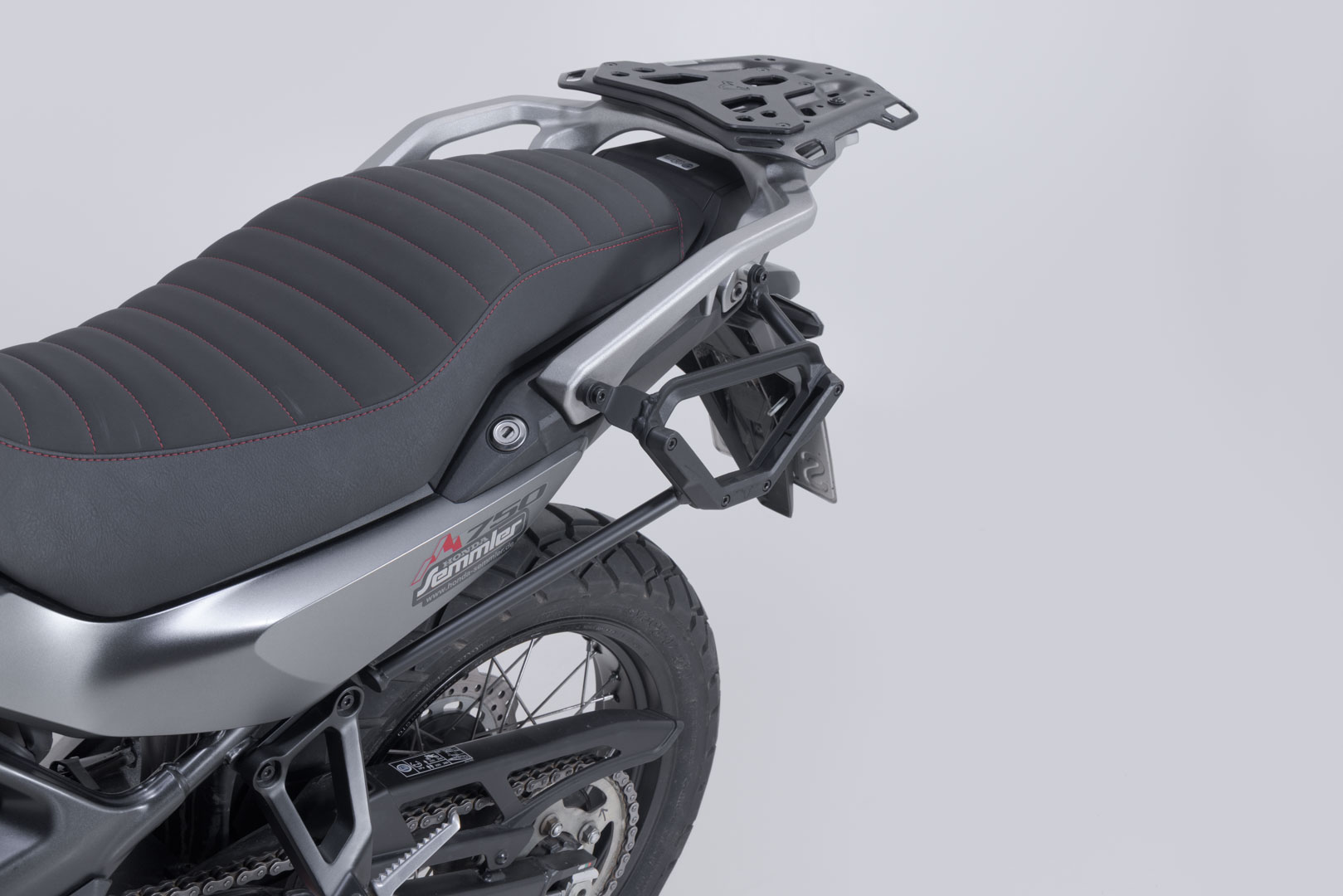 SW-Motech V-LOC Sidobärare vänster – Honda XL750 Transalp (22-). Figur 3
