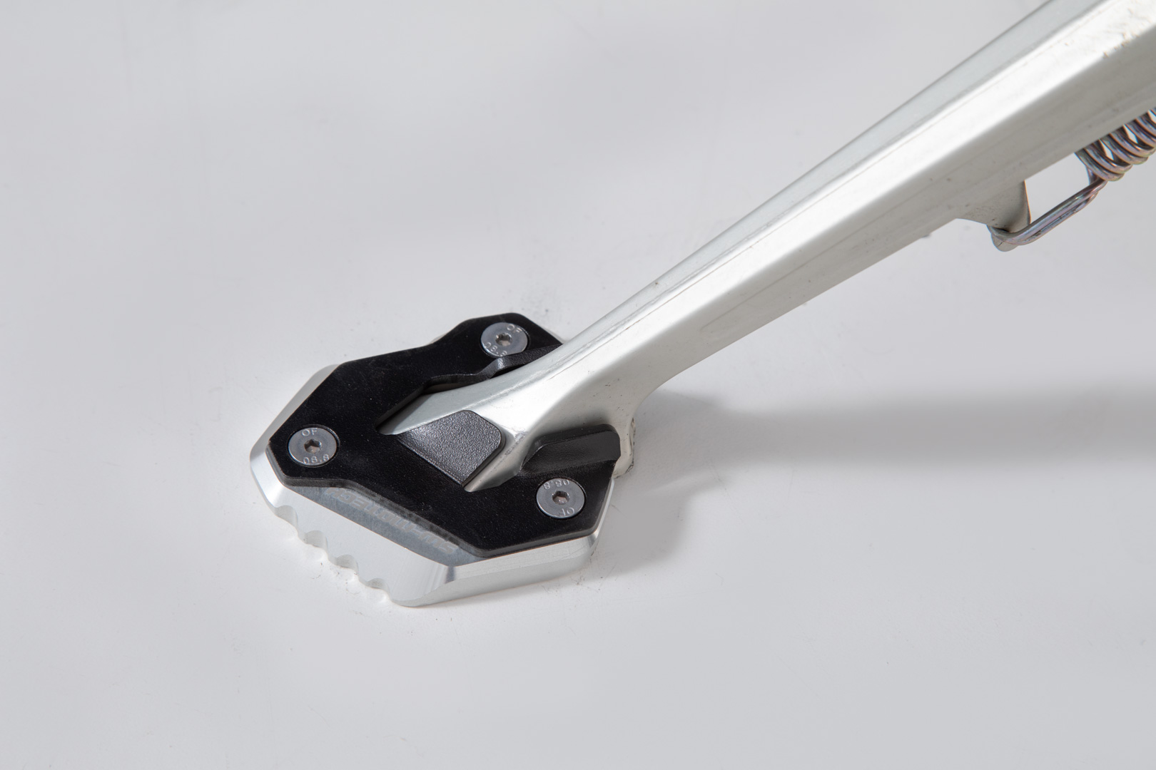 Extensie SW-Motech pentru piciorul lateral - Negru/argintiu. Triumph Tiger 800 XC / XR (17-). Figura 3